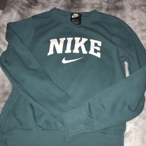 nike crew neck